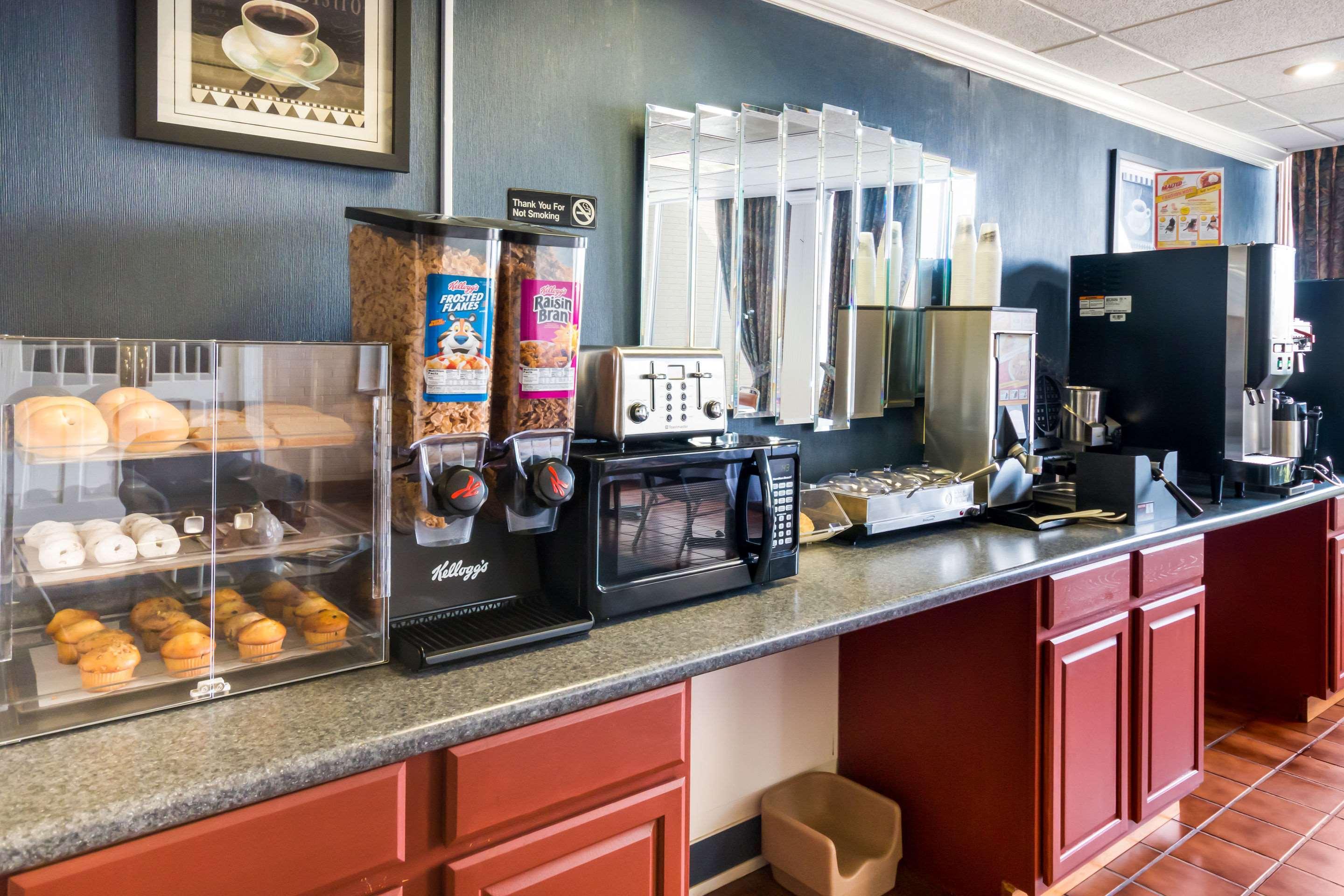 Rodeway Inn And Suites ポーツマス エクステリア 写真