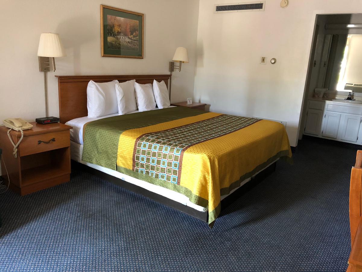 Rodeway Inn And Suites ポーツマス エクステリア 写真