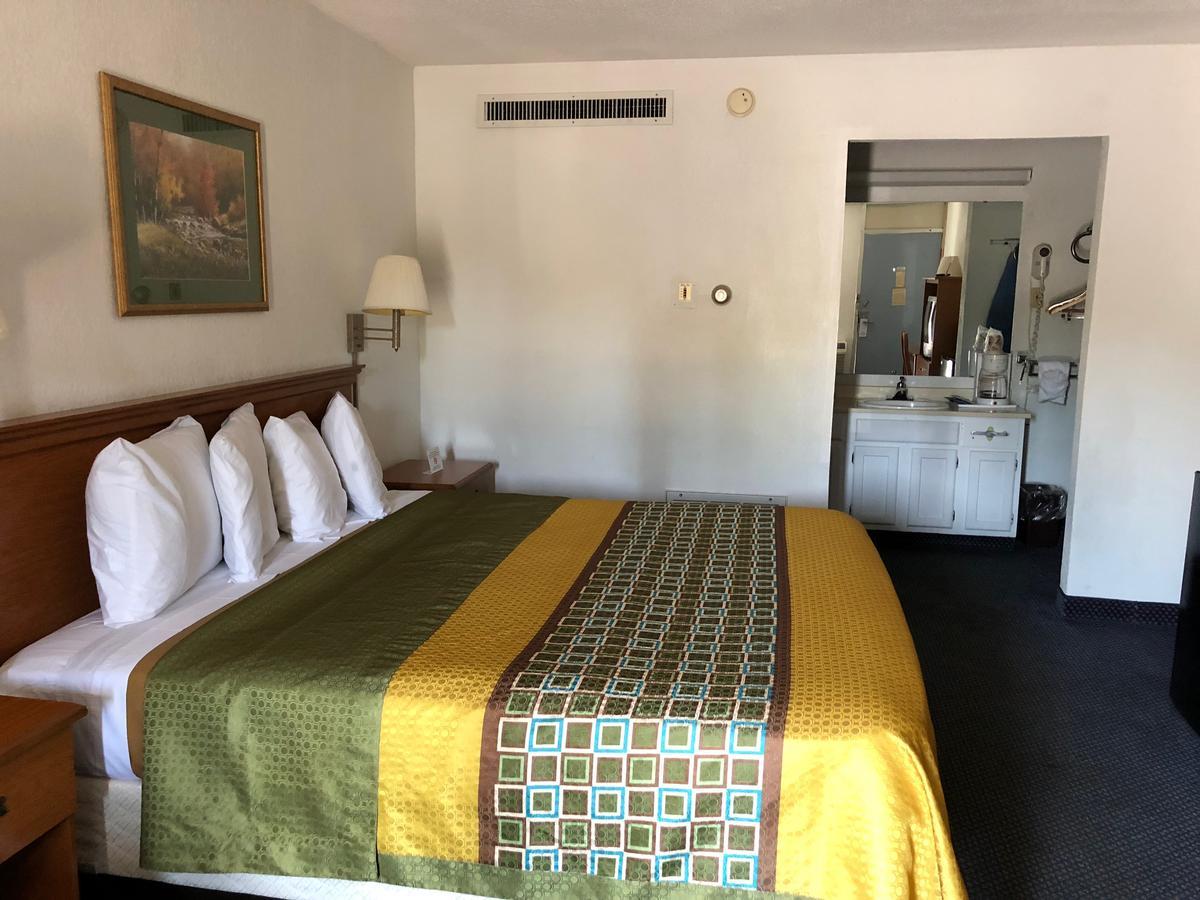 Rodeway Inn And Suites ポーツマス エクステリア 写真